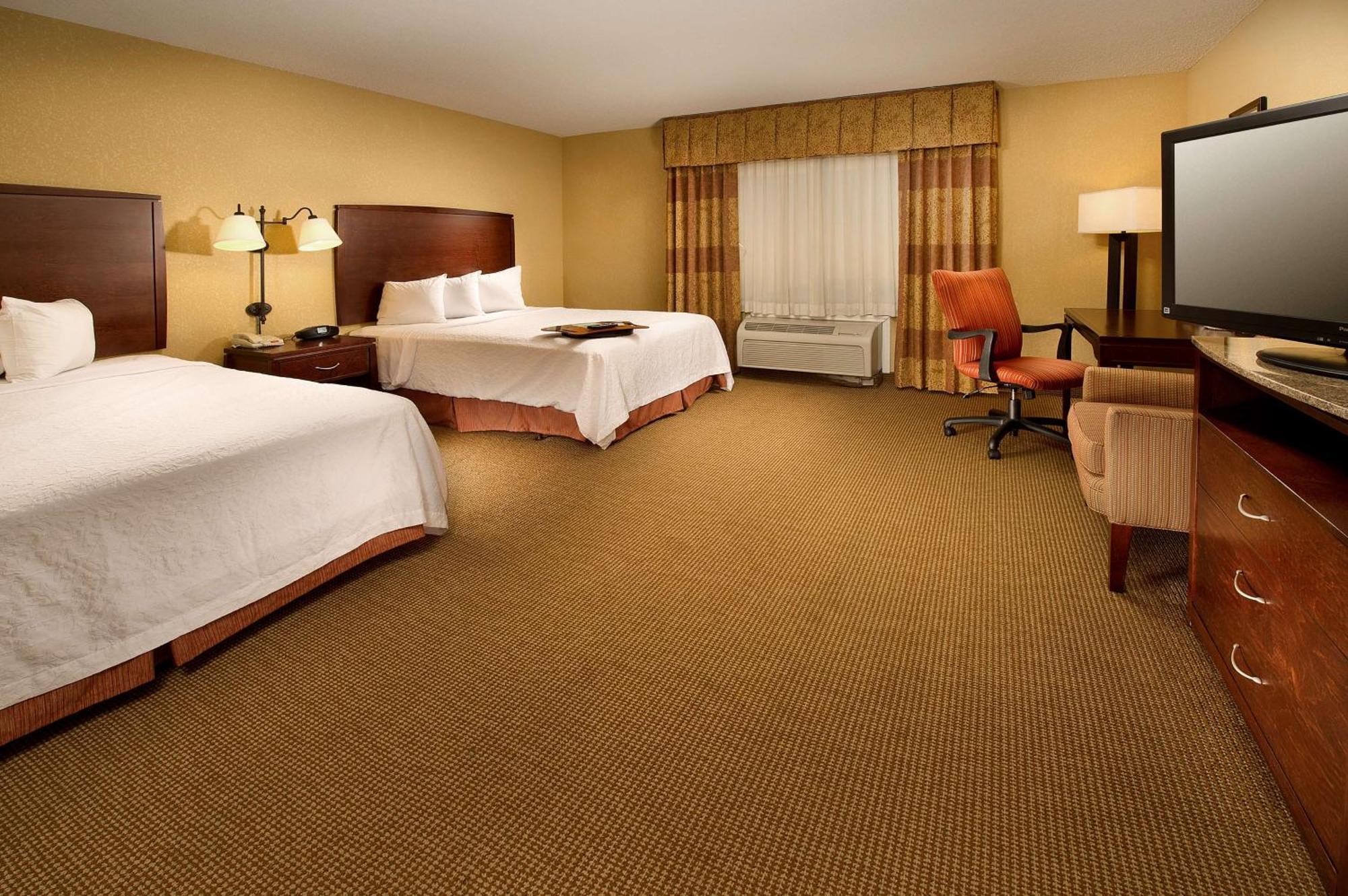 Hampton Inn And Suites San Antonio Airport Exterior photo