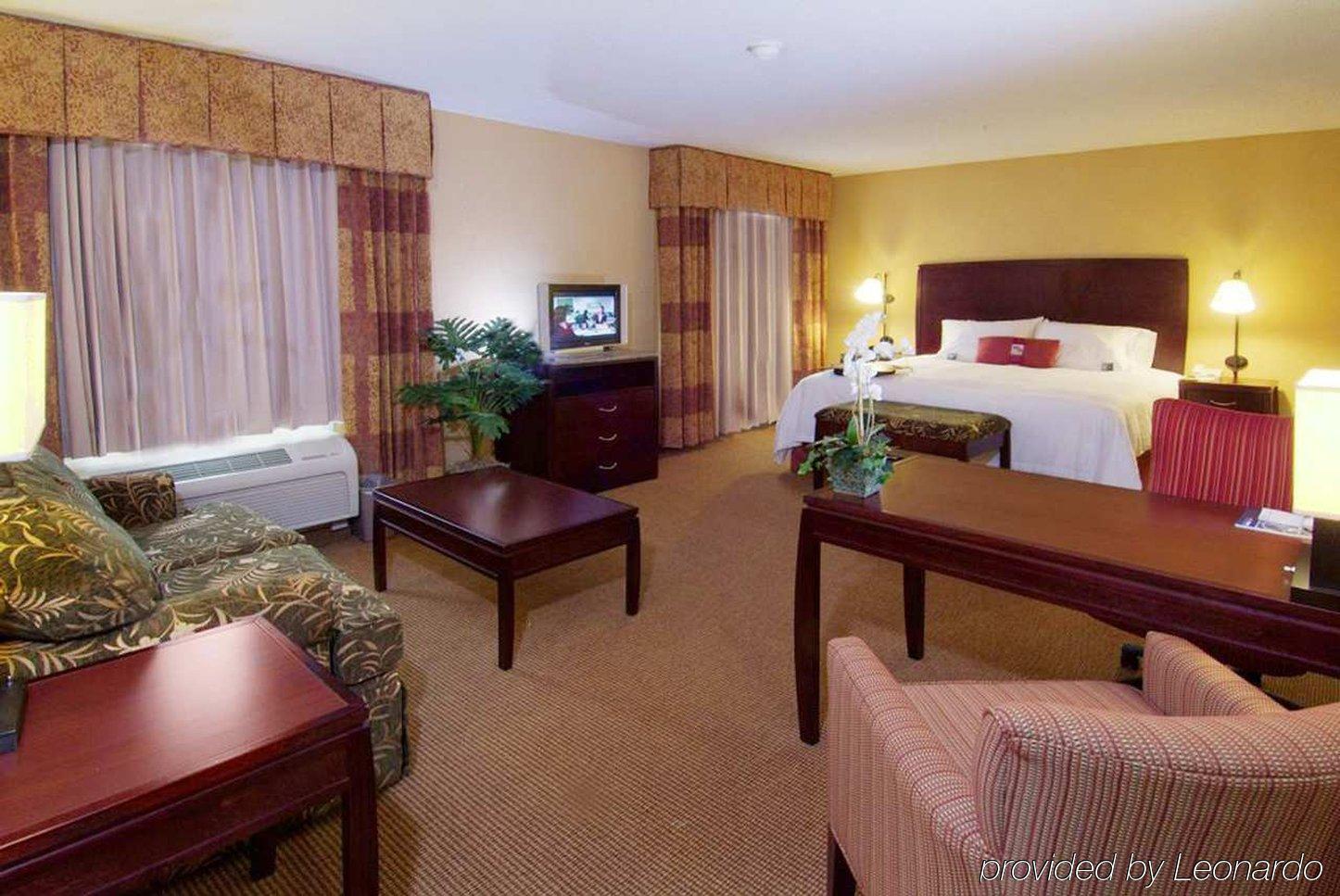 Hampton Inn And Suites San Antonio Airport Room photo